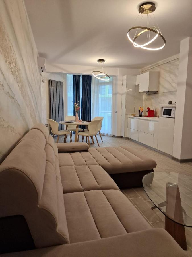 Livia Apartment Năvodari Exteriör bild