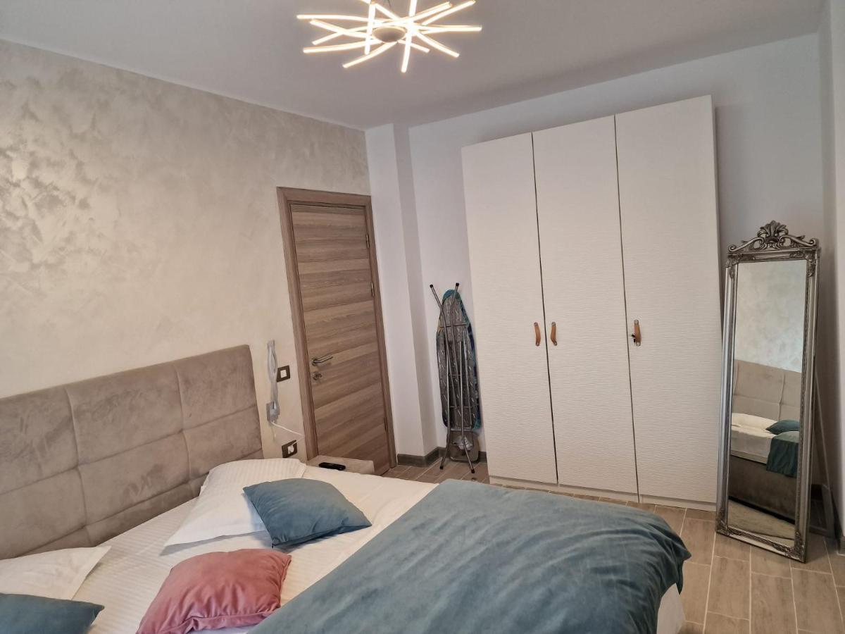 Livia Apartment Năvodari Exteriör bild